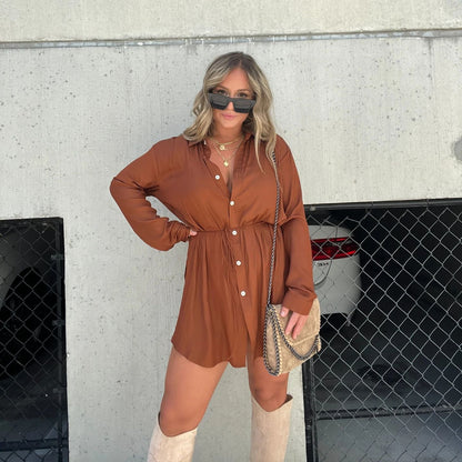 Chemise longue boutonnée ceinturée