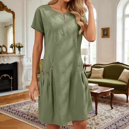Robe évasée avec poches décoratives